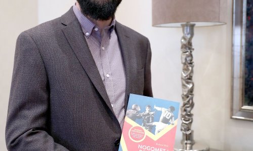 Britanski povjesničar godinama proučavao nogomet u regiji; najviše ga je oduševila Hajdukova ratna priča, zbog čega je zapeo na otoku Visu