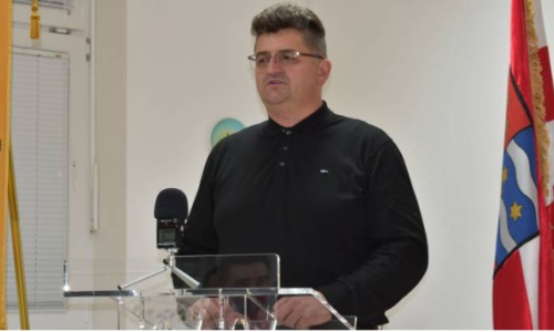 Ovo se ne smije: Načelnik na stranici općine naredio mještanima za koga da glasaju
