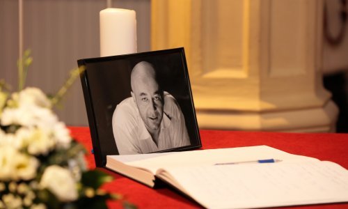 U Osijeku održana komemoracija za glumca Aleksandra Bogdanovića