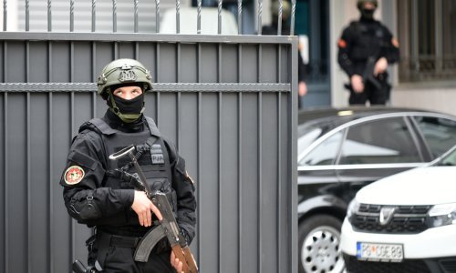 Razbijen najveći lanac krijumčara ljudi na Balkanu, u Crnoj Gori držali 90 Tajvanaca kao robove