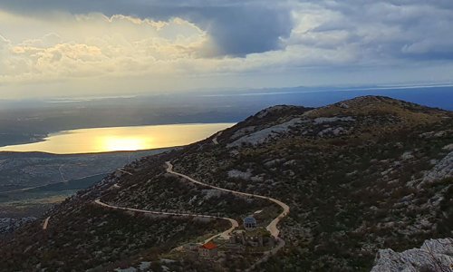 U potrazi za novim avanturama nabasali smo na neotkriveni biser Hrvatske i naslušali se legendi od kojih se ledi krv u žilama