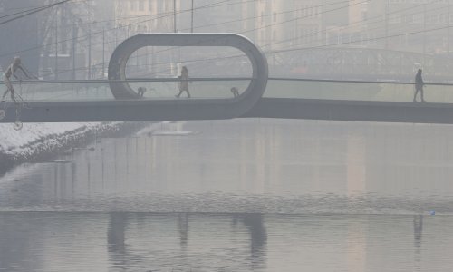 U Sarajevu zbog onečišćenja zraka besplatan prijevoz tramvajima i trolejbusima