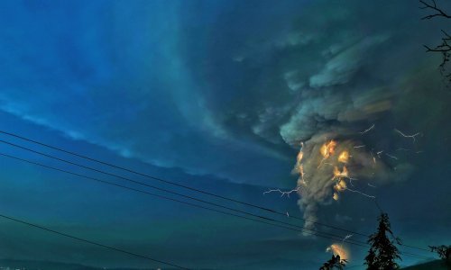 Apokaliptični prizori: Vulkan na Filipinima počeo izbacivati lavu, opasna erupcija za nekoliko sati ili dana