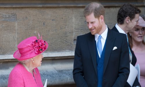 Kraljica nikada nije imala ovakvo osobno obraćanje javnosti: Znači li to da bi Harry i Meghan mogli ostati bez svojih titula?