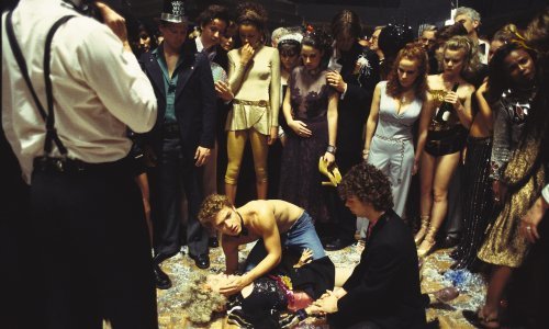 Film 'Studio 54' krajem 1990-ih smatrali su preriskantnim pa ga je redatelj morao promijeniti. U Kinoteci se sada može pogledati originalna verzija