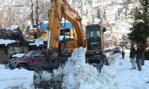 U snježnom nevremenu u Pakistanu najmanje 100 mrtvih