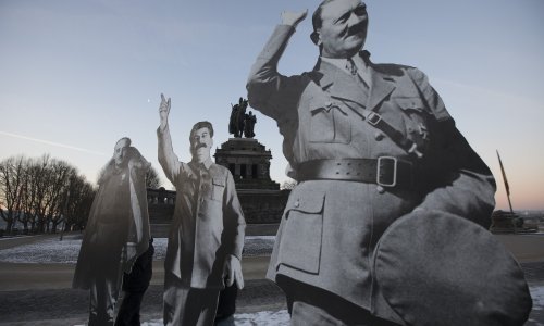 Rasprava u EU parlamentu o 'dva vraga, dva grozna diktatora',  uključila se i Ruža Tomašić