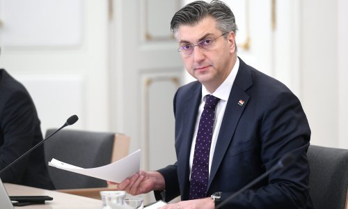 Plenković za njemački FAZ: Mladi ne iseljavaju zbog korupcije, već žele u kratkom roku poboljšati financijsku situaciju