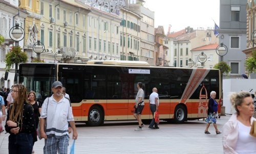 Počelo prikupljanje potpisa za peticiju 'Autotrolejom, a ne automobilom!'
