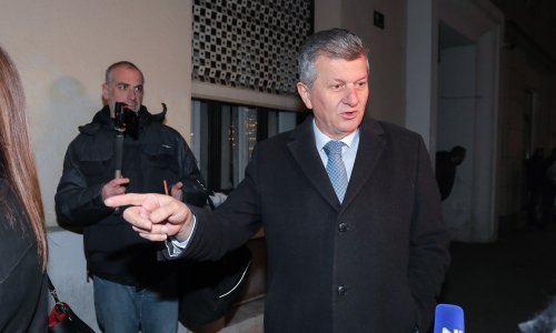 Kujundžić se sastaje s Plenkovićem: O ovome ovisi je li zbog nelogične imovinske kartice na izlasku iz Vlade