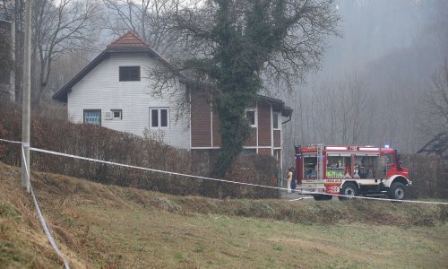 Prodaje se kuća u Andraševcu kraj koje je izgorio objekt sa šestero staraca