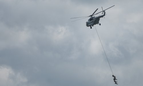 Zračni desant na Udbinu; iskočilo više od 160 padobranaca