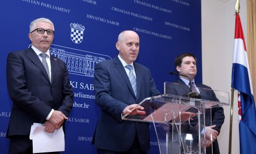 Bačić: Svi moramo biti jasni i transparentni kod ispunjavanja kartica, pa tako očekujemo i od Kujundžića