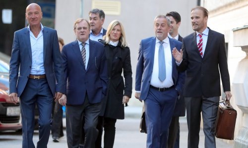 Odvjetnici objasnili zašto su Bandić i Pripuz izvedeni na stražnji izlaz suda