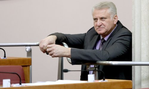 Zastupnik Lucić ne smatra se krivim za nuđenje mita novinaru Dragi Hedlu