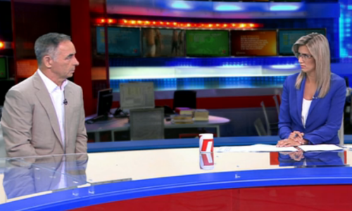 Kako se raspištoljena Romina Knežić okomila na Pupovca