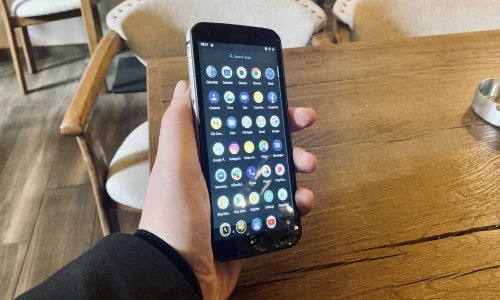 Isprobali smo novi CAT S52: Evo što je pokazao otporni šminker robusne konstrukcije