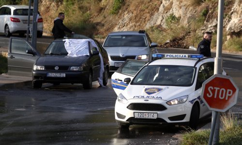 Metak ozlijedio i svjedokinju brutalnog ubojstva u Omišu?