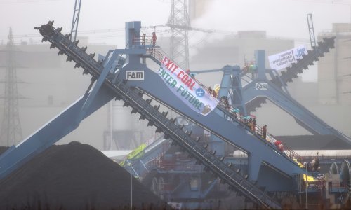 Više od sto prosvjednika blokiralo novu njemačku elektranu na ugljen