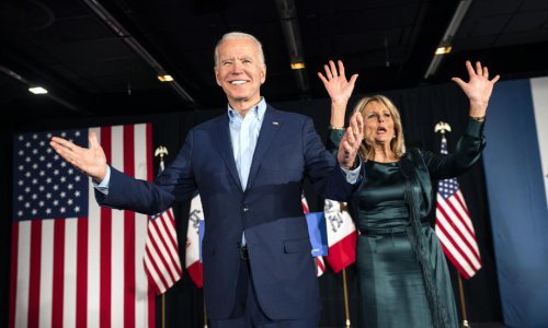 Demokrati biraju među 11 kandidata; u Iowi već problematično