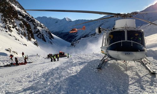 Osmero mrtvih, desetak zatrpanih pod lavinom u istočnoj Turskoj
