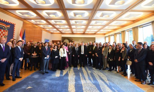 Oproštajni prijem kod Kolinde Grabar Kitarović na Pantovčaku: 'I dalje ću graditi mostove'