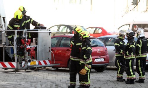 Vatrogasci zbog nevremena i vjetra imali više od 90 intervencija