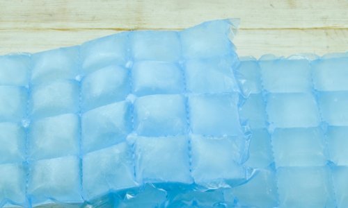 Znate li da sve vrijeme pogrešno vadite led iz kupovnih vrećica? Ovaj će vas trik raspametiti