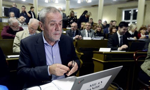 Bandić u zagrebačkoj skupštini: Dok sam vam bio ćaća bio sam vam dobar, a sad sam lupež