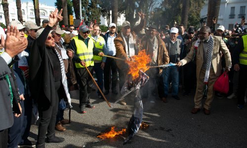 U Rabatu se okupile tisuće prosvjednika protiv Trumpova bliskoistočnog plana