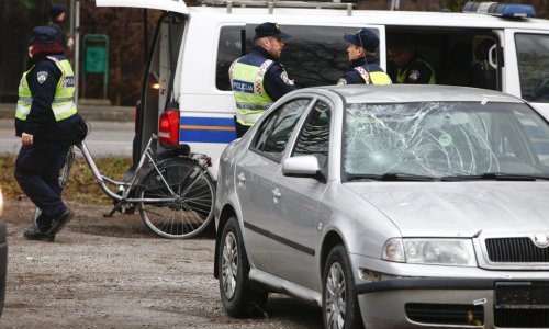 Teška nesreća u Zagrebu: Biciklist poginuo pod kotačima automobila