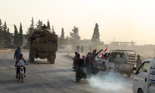 Sirijski pobunjenici tvrde da su preuzeli kontrolu u strateškom gradu Saraqibu