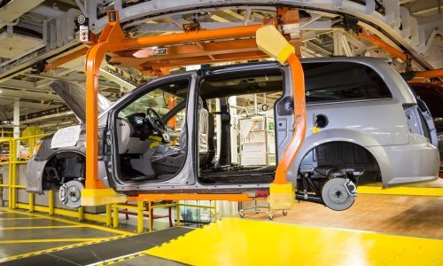 Tri automobilska diva obustavljaju proizvodnju zbog koronavirusa