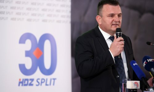 Petar Škorić zasad izbjegava reći je li na strani Kovača i ekipe, ali poslao je signale