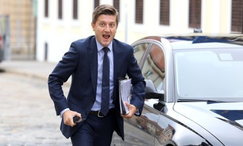 Marić platio još 258 milijuna kuna jamstava i mora odlučiti što će s posrnulim brodarom