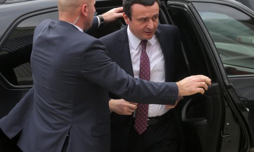 Nova kosovska vlada prepolovit će si plaću