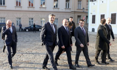 Na sjednici Vlade niz zanimljivih točaka: Od uvoza opreme za smrtne kazne, do koncesija za uzgoj spužvi i školjki