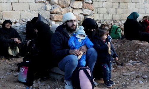 UN: Više od 700 tisuća izbjeglica u Siriji, bježe pod okriljem noći