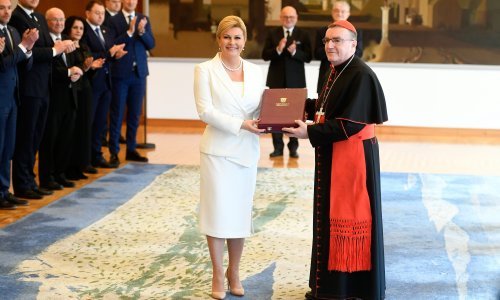 Oproštaj od Pantovčaka: Grabar-Kitarović uručila Bozaniću odlikovanje za Franju Kuharića, pogledajte tko je još došao