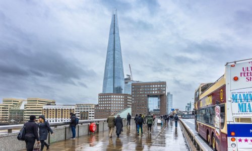 Uhićen muškarac nakon napada nožem u džamiji u Londonu