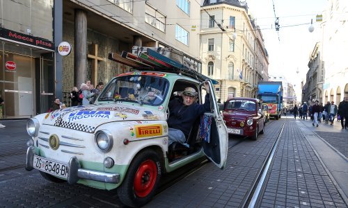[FOTO] Vesela fašnička povorka prodefilirala je centrom Zagreba