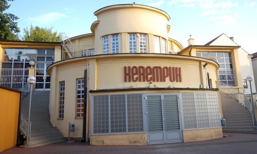 Kerempuh gostovao u Beču s predstavom Mire Gavrana