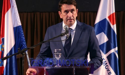 Gradonačelnik Imotskog Budalić se pere: Nisu htjeli nikoga povrijediti. Zadržao bih svoje mišljenje za sebe