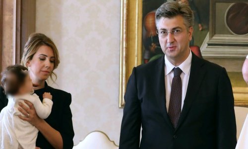 Nježna strana hrvatskog premijera: Andrej Plenković uoči puta u London pozirao sa svojom mezimicom, Snjeguljicom Milom