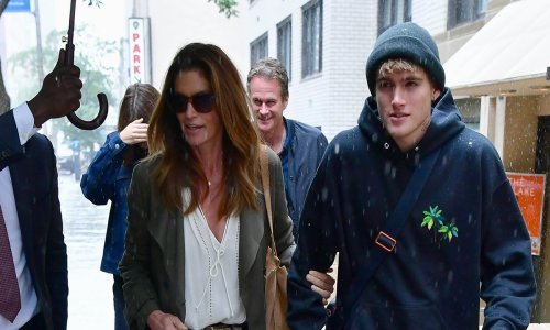 Nove muke za Cindy Crawford: Nakon što je istetovirao lice, Presley Gerber snimljen ispred klinike za testiranje na droge