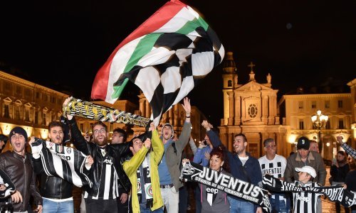 Francuzi htjeli navijačima Juventusa zabraniti dolazak na utakmicu zbog koronavirusa, ali na kraju ih samo označili narukvicama