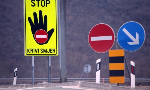 Žena jurila autocestom u suprotnom smjeru i nestala, za dlaku izbjegnut sudar