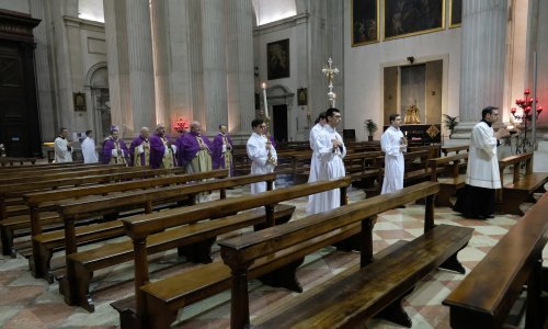 Zagrebačka nadbiskupija zbog potresa seli urede na druge lokacije