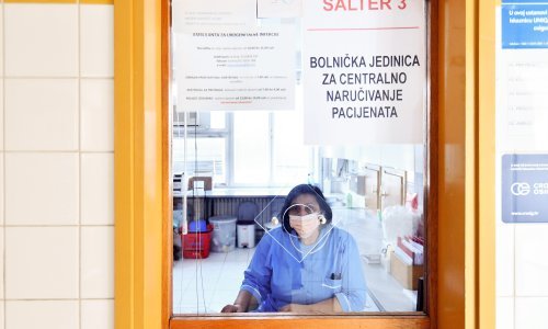 Nema zabrane javnih okupljanja, no trebala bi ih izbjegavati jedna skupina ljudi