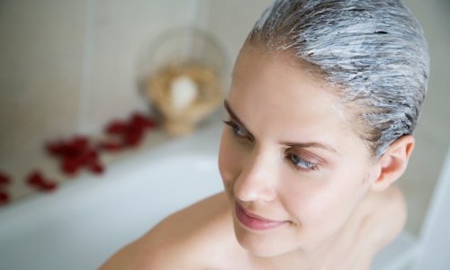 Ova maska za kosu u kućnoj izvedbi nahranit će vašu kosu bolje nego ijedan kupovni proizvod